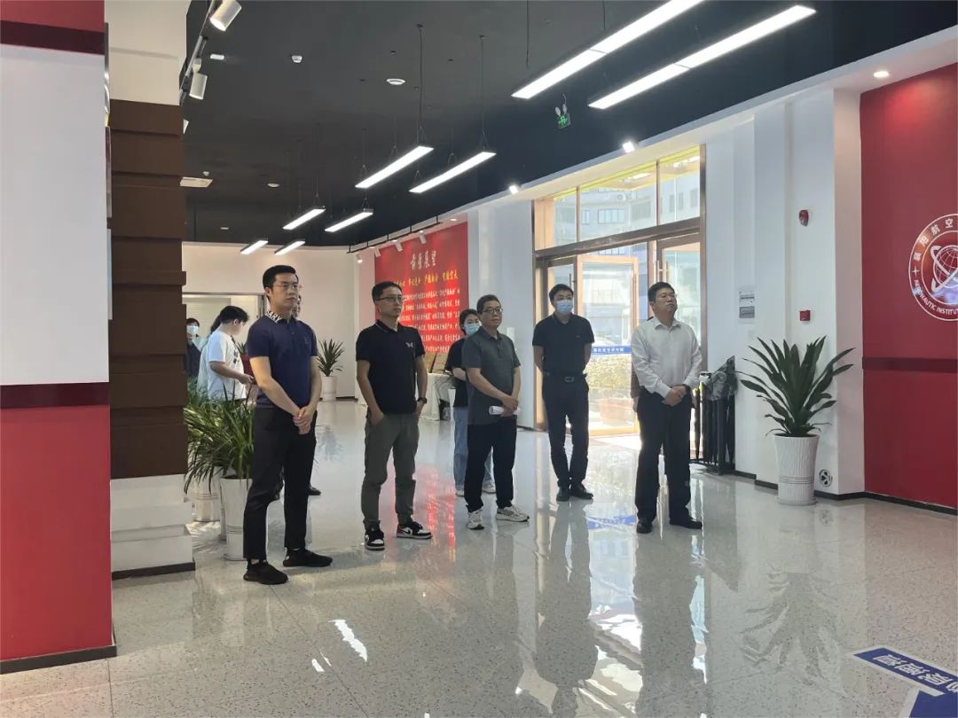 湖北省國防科工辦發展規劃處處長張煜一行蒞臨我院調研